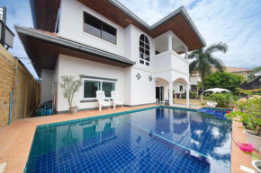 Sunset Pool Villa Near Quiet Beach